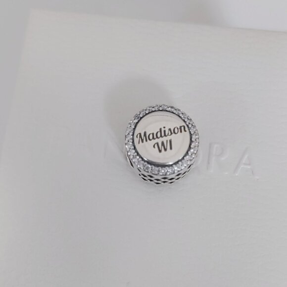 Pandora Madison Skyline Charm Bead Exclusive Travel Charm Pendant S925 Silver - Picture 6 of 6